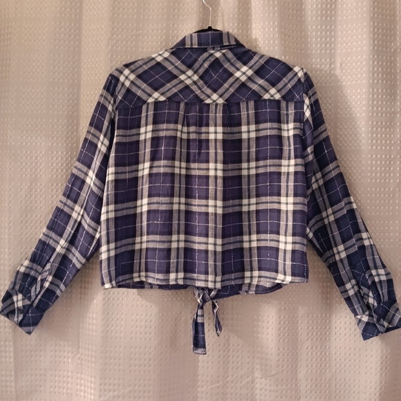 Rails blue and white plaid tie front blouse. - Picture 5 of 8